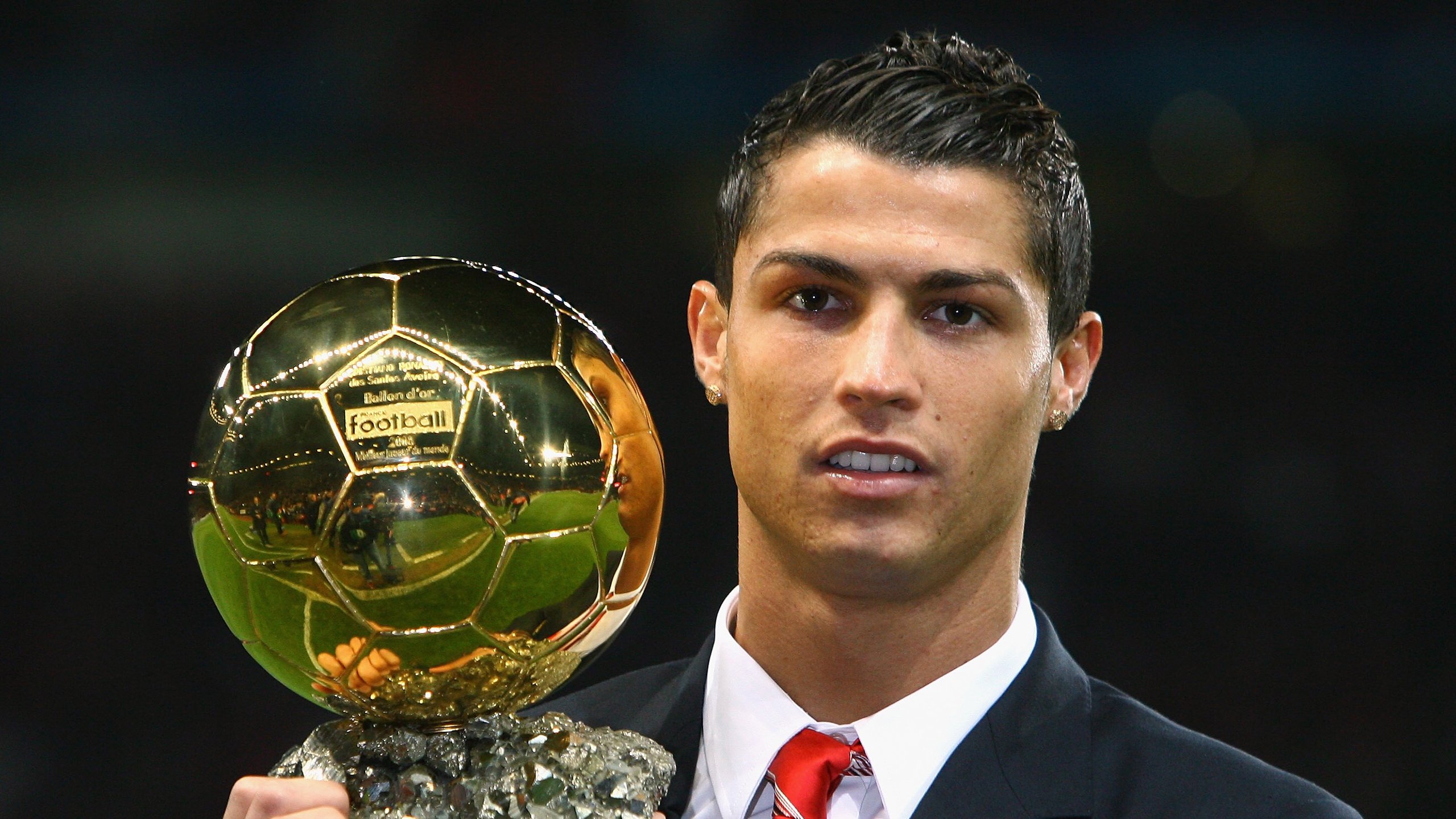 德甲龙争虎斗:拜仁与多特的冠军决战局势分析,拜仁vs多特哪个厉害